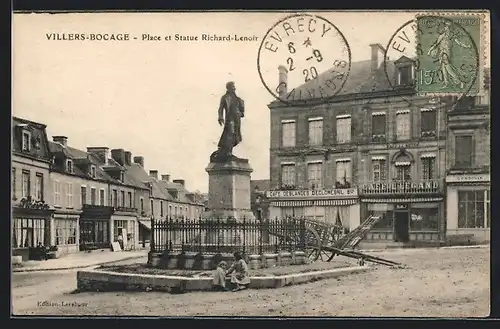 AK Villers-Bocage, Place et Statue Richard Lenoir