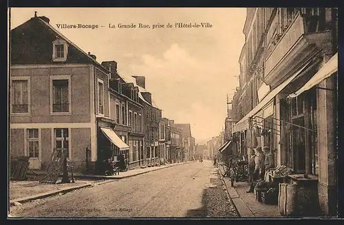 AK Villers-Bocage, La Grande Rue, prise de l`Hotel-de-Ville