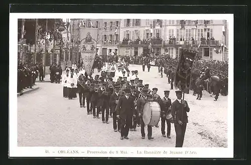 AK Orléans, La Bannière de Jeanne d`Arc, Prozession für Jeanne d`Arc