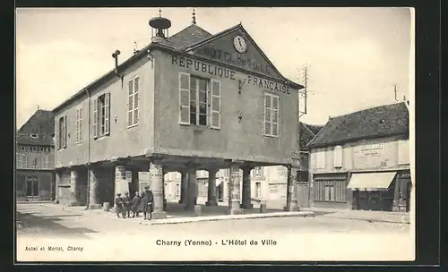 AK Charny, L'Hotel de Ville