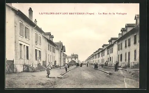 AK Laveline-devant-Bruyères, La Rue de la Vologne