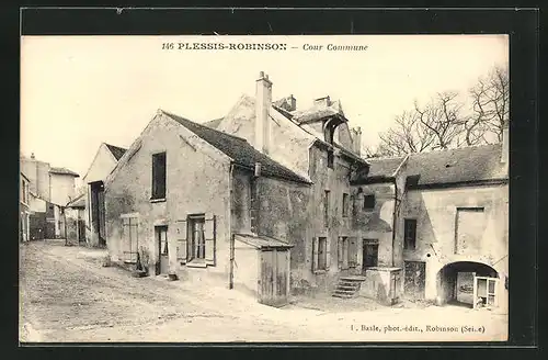 AK Plessis-Robinson, Cour Commune