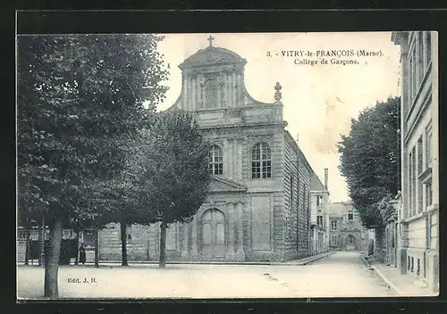 AK Vitry-le-Francois, Collège de Garcons, Ortspartie mit Jungenschule