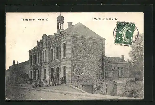 AK Thiéblement, L`Ecole et la Mairie