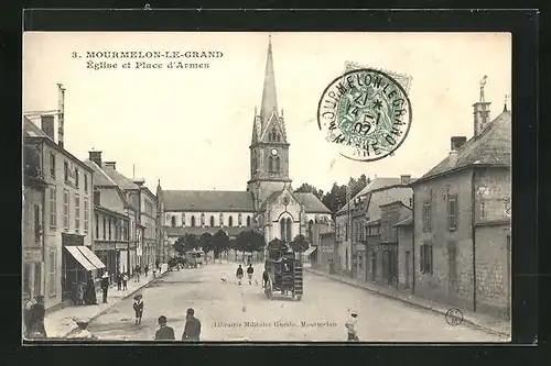 AK Mourmelon-le-Grand, Église et Place d'Armes