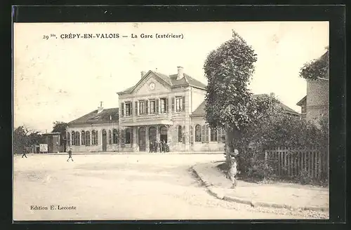 AK Crépy-en-Valois, La Gare, Ansicht vom Bahnhof