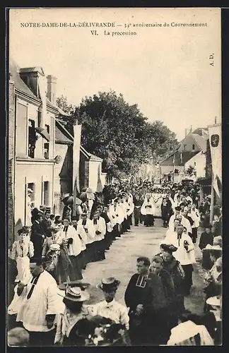 AK Notre-Dame-de-la-Délivrande, La Procession