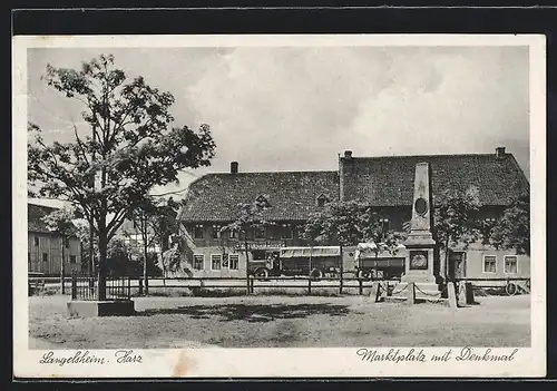 AK Langelsheim /Harz, Marktplatz mit Denkmal