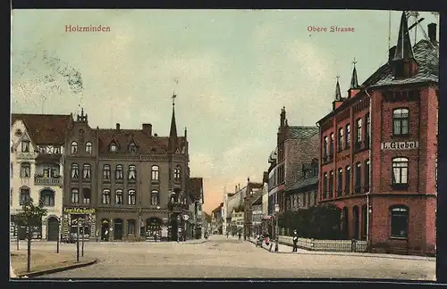 AK Holzminden, Obere Strasse mit Kreuzung und Kaisers Kaffee-Geschäft