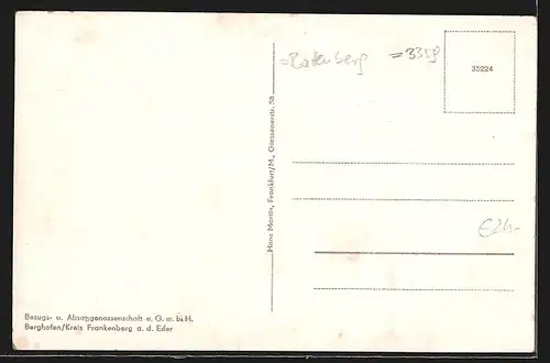 AK Berghofen / Kr. Frankenberg, Schule, Kriegerdenkmal, Kirche, Totalansicht