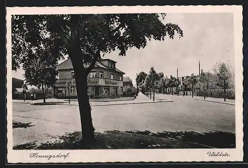 AK Hennigsdorf, Waldstrasse mit Wald-Drogerie