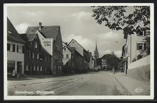 AK Sindelfingen, Planiestrasse mit Gasthaus zur Burg und Kirche