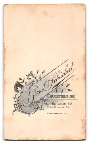 Fotografie Paul Schückert, Charlottenburg, Berlinerstr. 112, Herr mit Zwicker und Fliege im Anzug