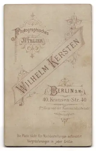 Fotografie Wihelm Kersten, Berlin, Krausen-Strasse 40, Bürgerliches Fräulein mit Hut im Portrait