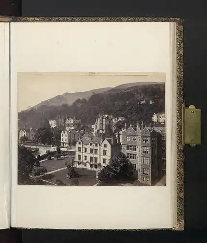 Fotoalbum mit 75 Fotografien englischer Adel, Henry Fitzalan-Howard, 15. Duke of Norfolk, Hunde, Stadtansicht, Peer