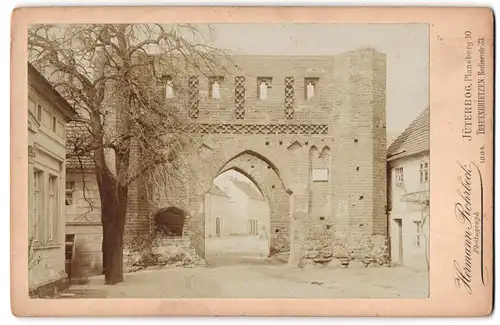 Fotografie Hermann Rohrbeck, Jüterbog, Planeberg 10, Ansicht Jüterbog, Strassenpartie am Neumarktor mit Durchblick