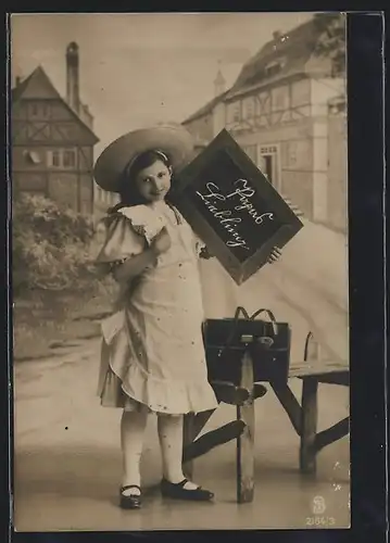 Foto-AK L.J. & F.F. Nr. 2164 /3: Mädchen mit Tafel und Schultasche