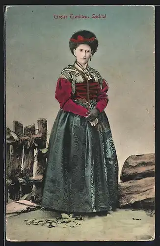 AK Lechtalerin in festlicher Tracht