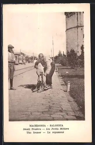 AK Macedonia - Salonica, The Ironer, griechischer Messerschleifer