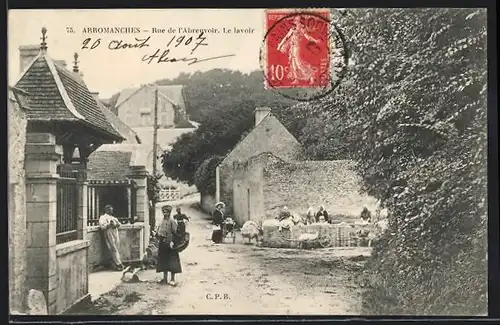 AK Arromanches, Rue de l`Abreuvoir, Le lavoir