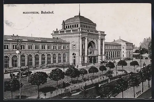 AK Mannheim, Vorderansicht vom Bahnhof