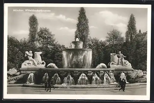 AK München, Kinder am Wittelsbacherbrunnen