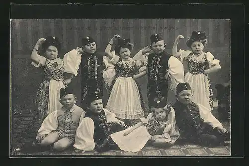 AK La première troupe de Liliputien hongrois, Liliputaner