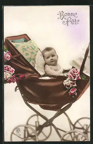 AK Baby im Kinderwagen mit Blumen, Glückwunsch zum Geburtstag