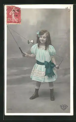 AK Kleines Mädchen spielt Diabolo