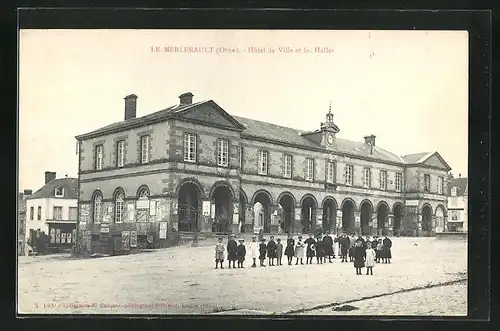 AK Le Merlerault, Hotel de Ville et les Halles