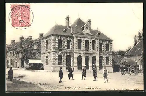 AK Putanges, Hôtel-de-Ville