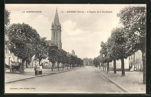 AK Messei, L`Eglise et le Boulevard