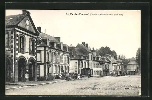 AK La Ferte-Fresnel, Grande-Rue, cote Sud