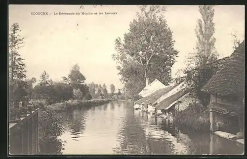 AK Ecouche, Le Deversoir du Moulin et les Lavoirs