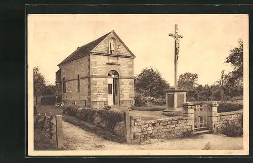 AK La Chapelle-Moche, Chapelle de Notre-Dame de la Salette et le Calvaire