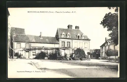 AK Moulins-la-Marche, Place du Carrefour