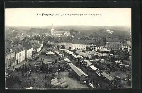 AK Fruges, Vue panoramique un jour de Foire