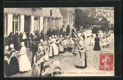 AK Le Portel, les Porteloises à la Procession