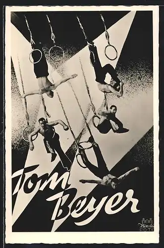AK Akrobat Tom Beyer macht Kunststücke an den Ringen, Fotomontage