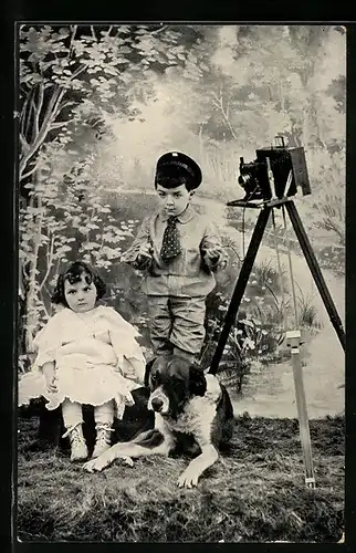 AK Mädchen, Junge und Hund mit Fotoapparat
