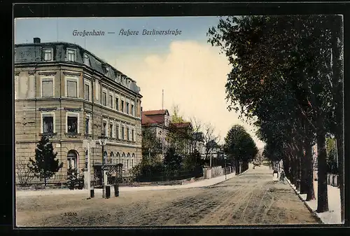 AK Grossenhain, Äussere Berlinerstrasse, Kind im Matrosenanzug