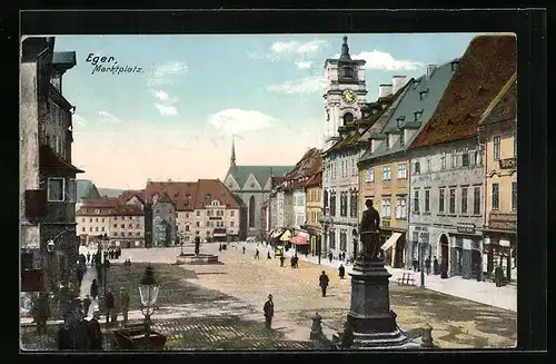 AK Eger, Marktplatz mit Springbrunnen und Denkmal