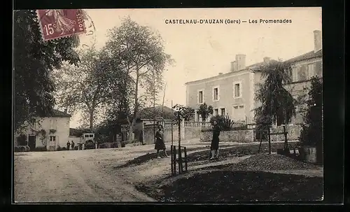 AK Castelnau-D`Auzan, Les Promenades