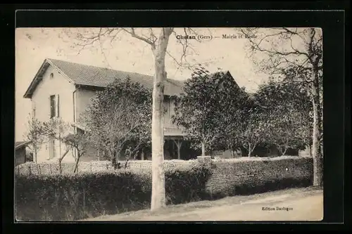 AK Chelan, Mairie et Ecole