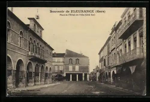 AK Fleurance, Place de l`Hotel-de-Ville, Cote Est