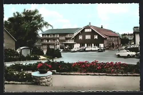 AK Höchenschwand /Hochschwarzwald, Strassenpartie mit Kurheim St. Georg