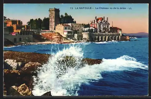 AK La Napoule, Le Château vue de la Jetée