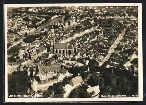 AK Landshut /Bayr. Ostmark, Teilansicht mit Kirche, Fliegeraufnahme