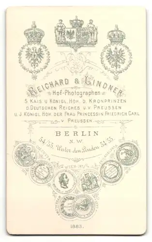 Fotografie Reichard & Lindner, Berlin, Portrait stattlicher Herr mit Schnauzbart