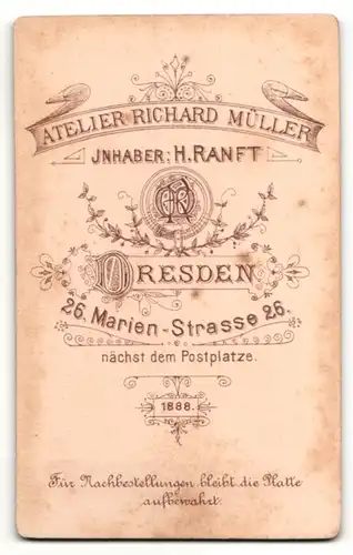 Fotografie Atelier Müller, Dresden, Portrait stattlicher Herr mit Vollbart